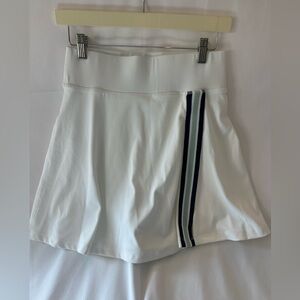 Lou & Grey White Athletic Skort with Navy and Green Stripe